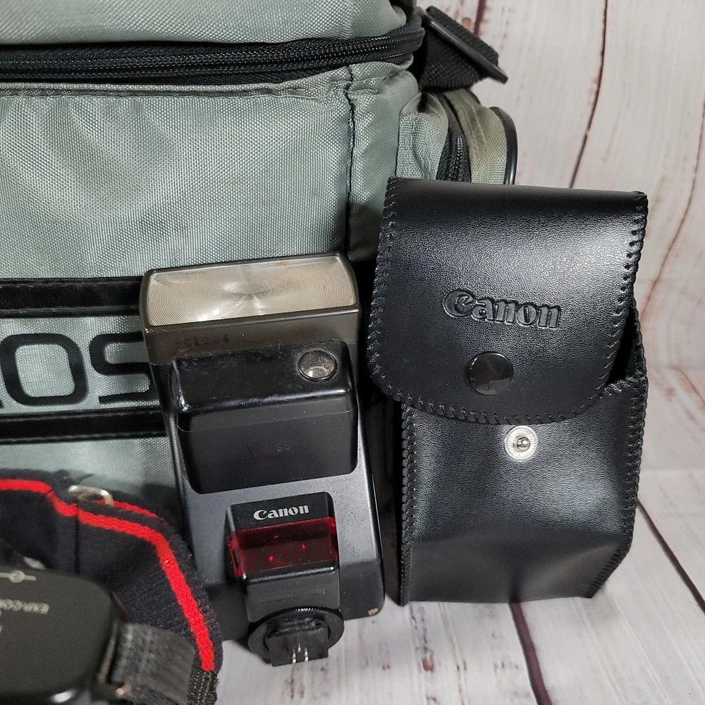 Canon EOS 620 650 SLR 35mm Film Camera with Sigma 28-70mms Flash Bag Accessories